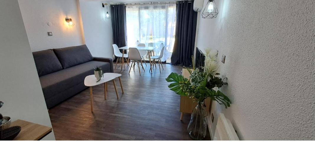 Appartement Residence De Vacances Les Hameaux De Camargue 아흘르 외부 사진