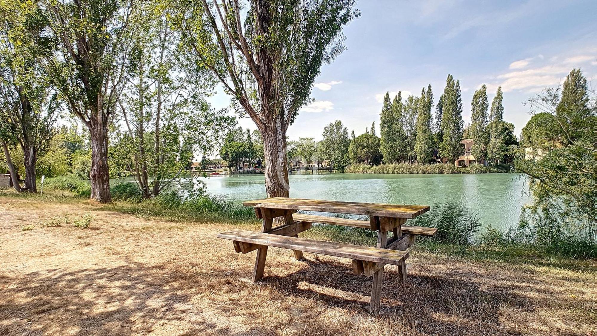 Appartement Residence De Vacances Les Hameaux De Camargue 아흘르 외부 사진